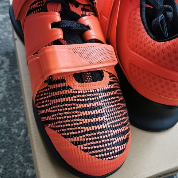 BNIB Reebok Legacy Lifters FW Mens - Picture 2 of 4